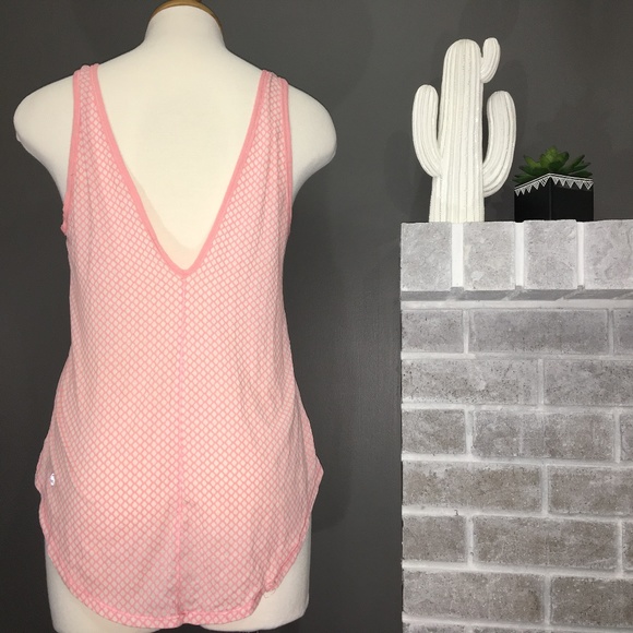 Lululemon pink patterned tank - Picture 4 of 4